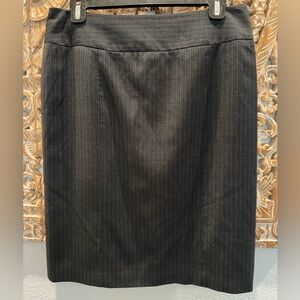 Anne Klein Black w/ Pinstripes Stretch Business Dress Skirt- size 8 & 22”L